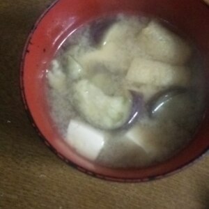 簡単美味しい★揚げ茄子と厚揚げのお味噌汁